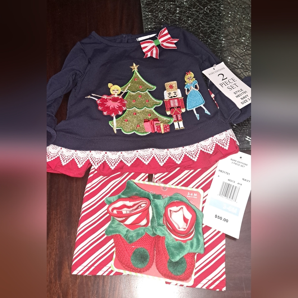 NWT Rare Editions Christmas Nutcracker 2 Pc Set W/ Matching Knitted BootiesNWT R